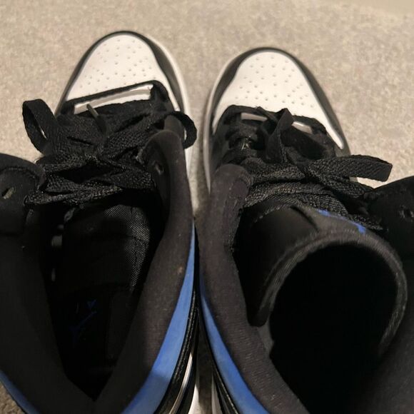 2021 Air Jordan 1 MID \